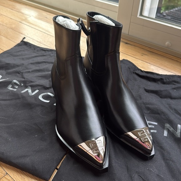 NWT Givenchy Women's Black Western Ankle Boots - size FR 36 - Picture 9 of 12